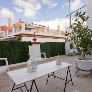 Castilla Triana Courtyard By Valcambre Appartement